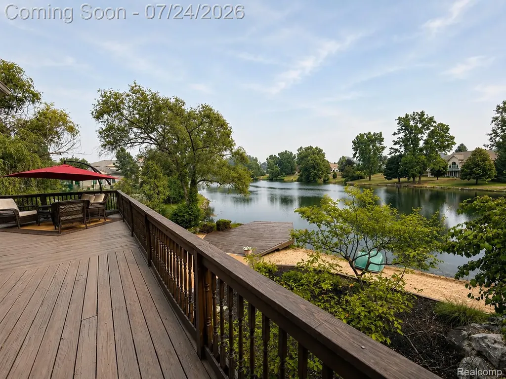 2547 S Shore Drive Flint Charter Township MI 48433