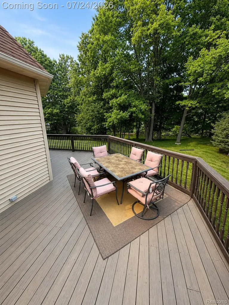 2547 S Shore Drive Flint Charter Township MI 48433