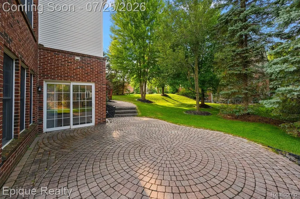 1909 Catlin Drive Rochester City MI 48306