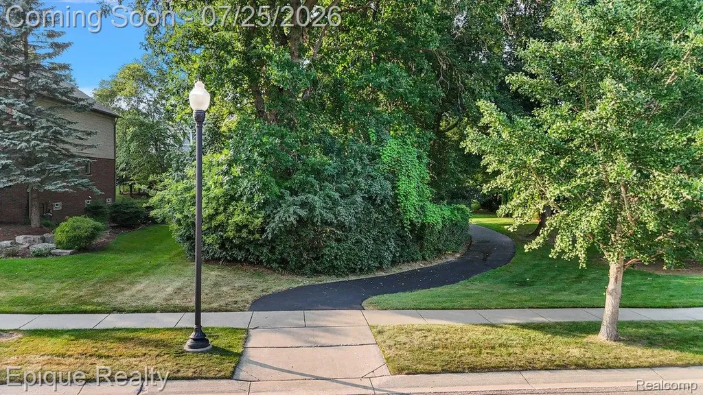 1909 Catlin Drive Rochester City MI 48306