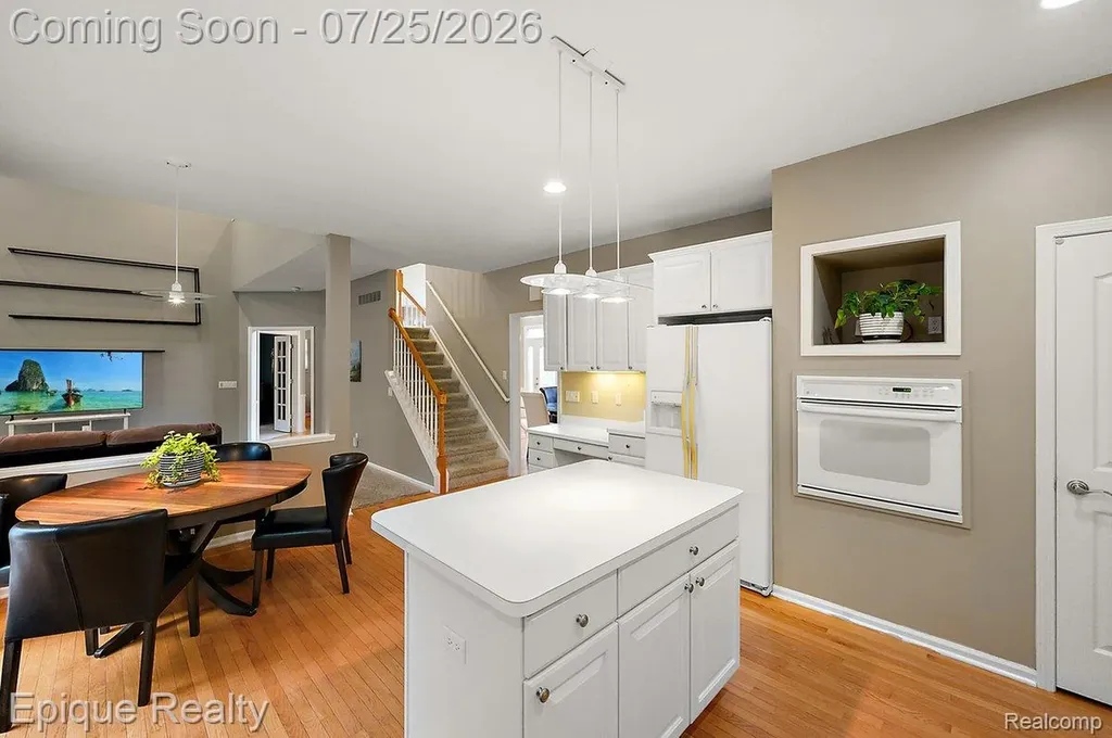 1909 Catlin Drive Rochester City MI 48306