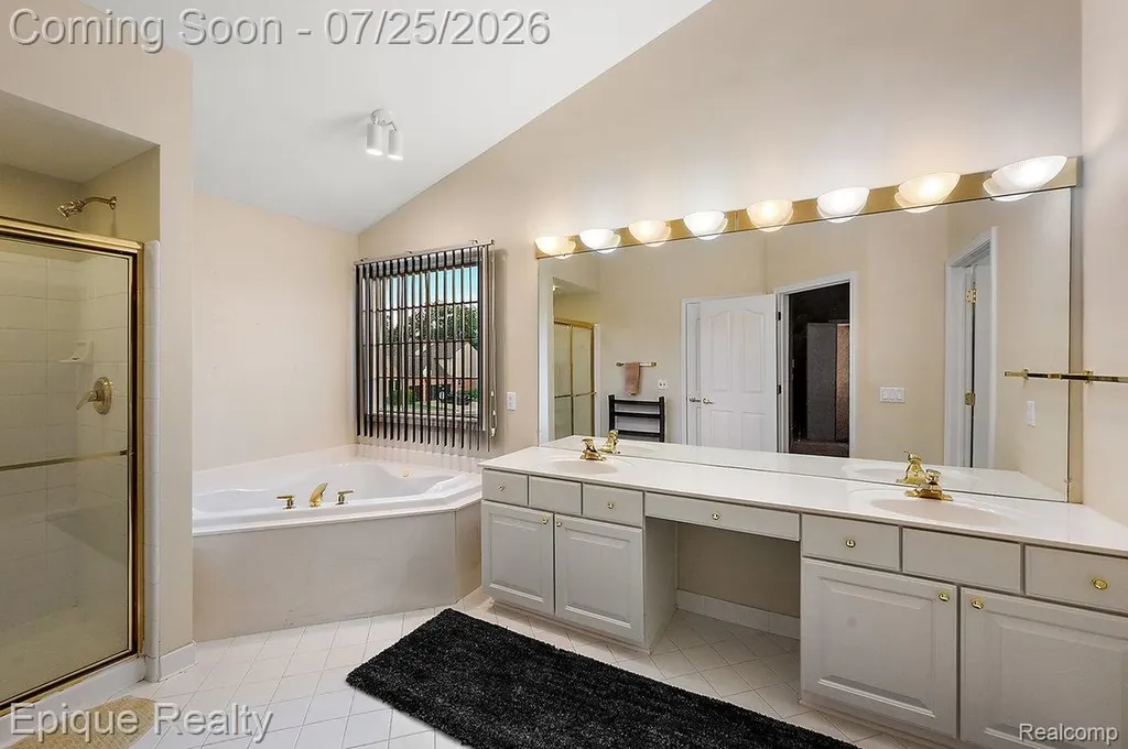 1909 Catlin Drive Rochester City MI 48306