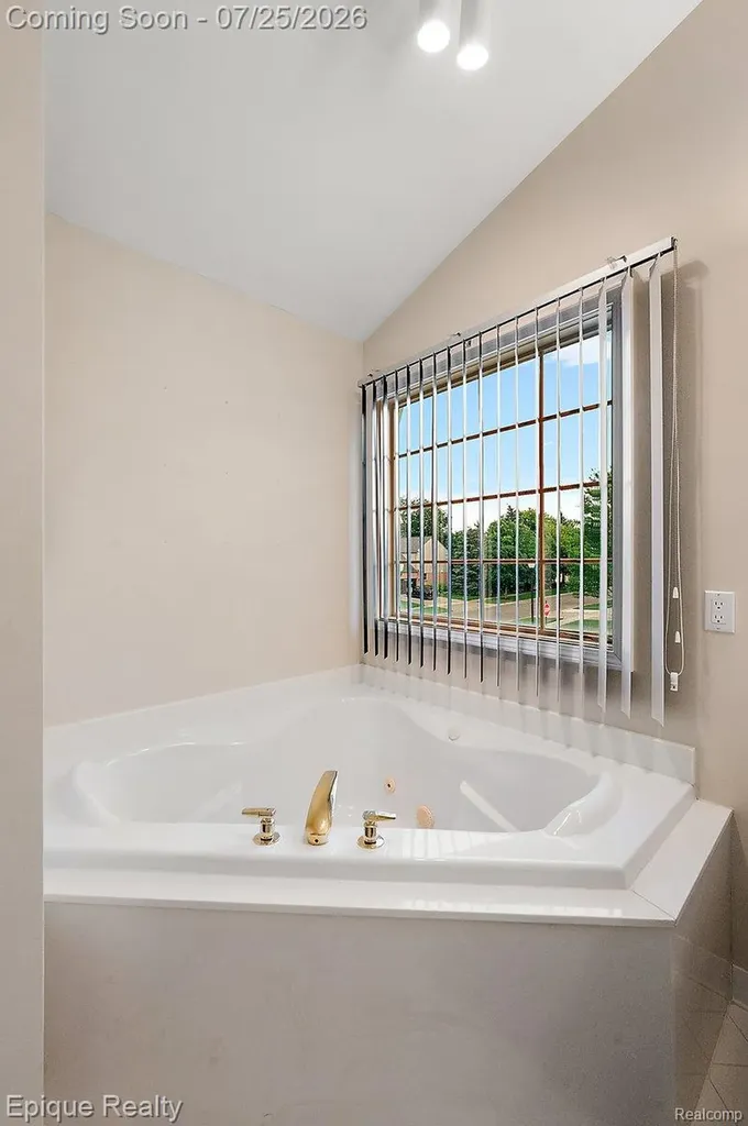1909 Catlin Drive Rochester City MI 48306