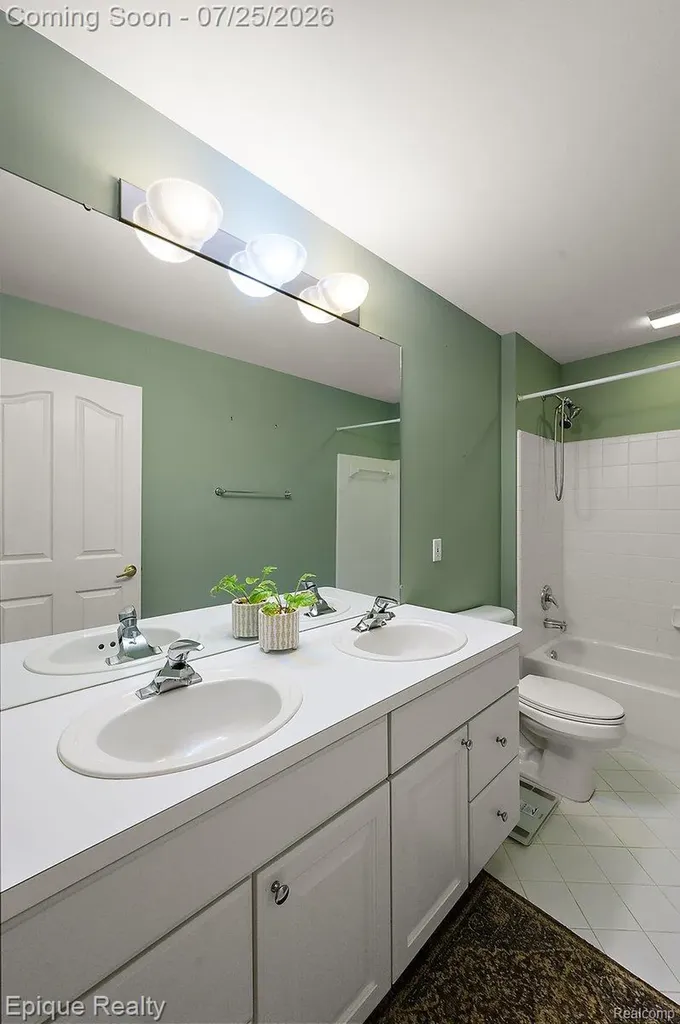 1909 Catlin Drive Rochester City MI 48306