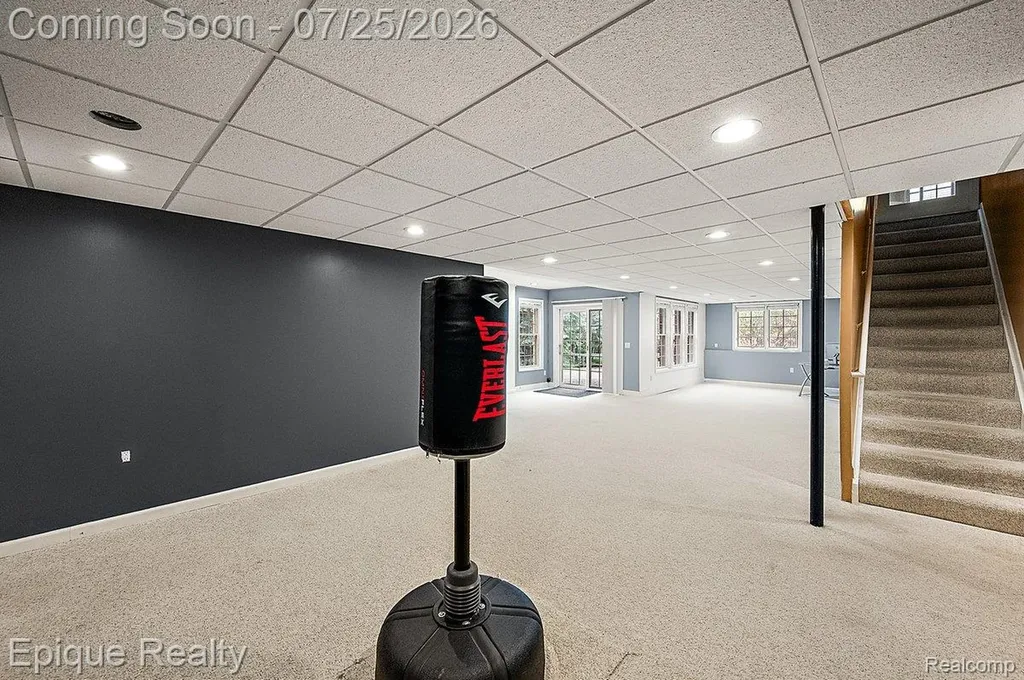 1909 Catlin Drive Rochester City MI 48306