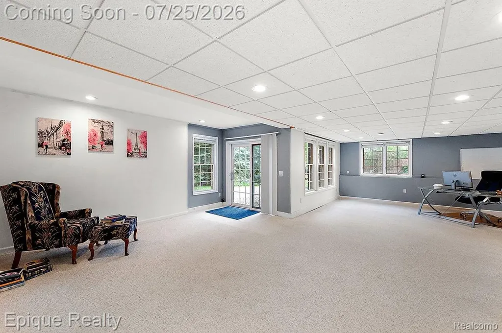 1909 Catlin Drive Rochester City MI 48306
