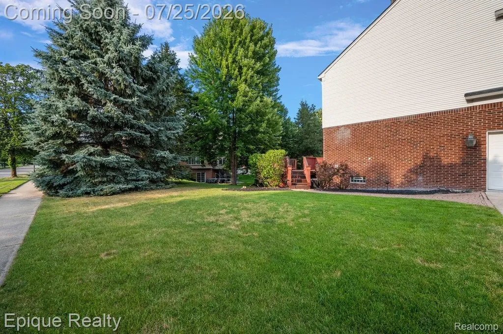 1909 Catlin Drive Rochester City MI 48306