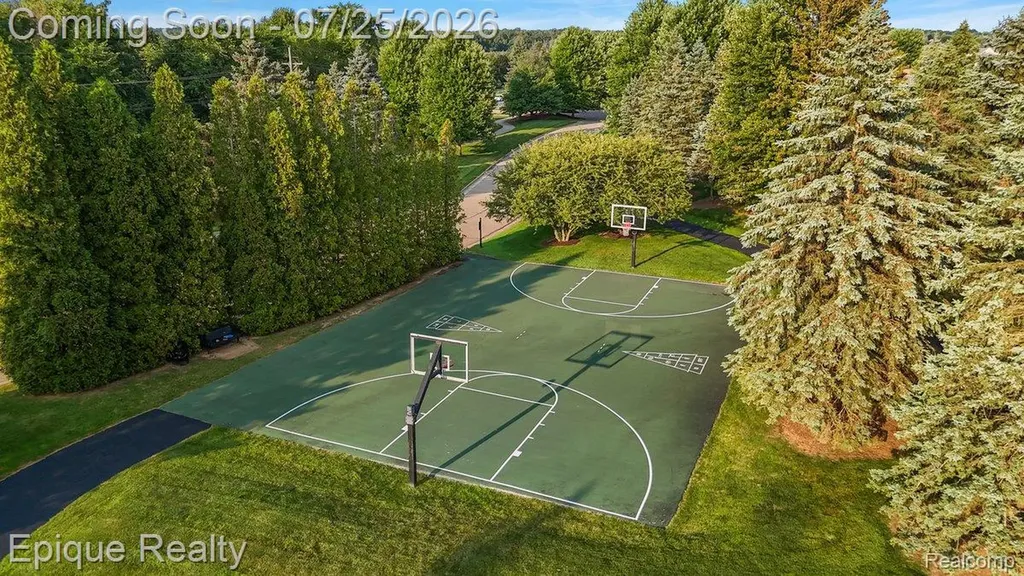 1909 Catlin Drive Rochester City MI 48306