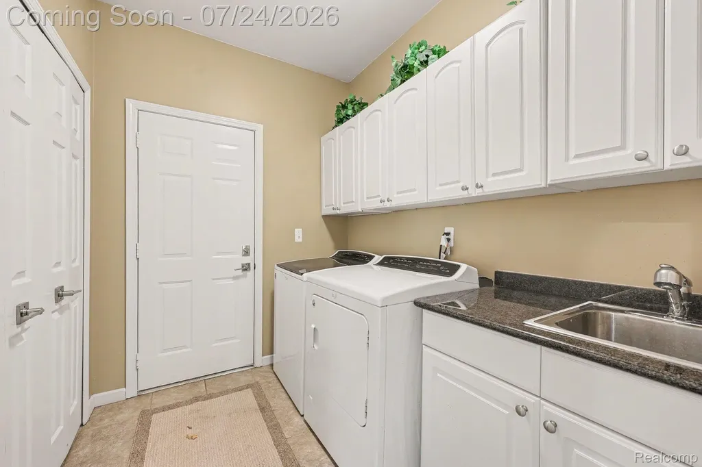 12201 Chandler Drive Plymouth Charter Township MI 48170
