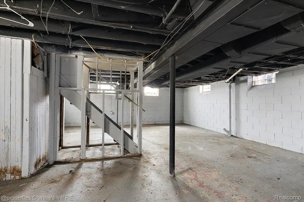 16101 Fenmore Street Detroit City MI 48235