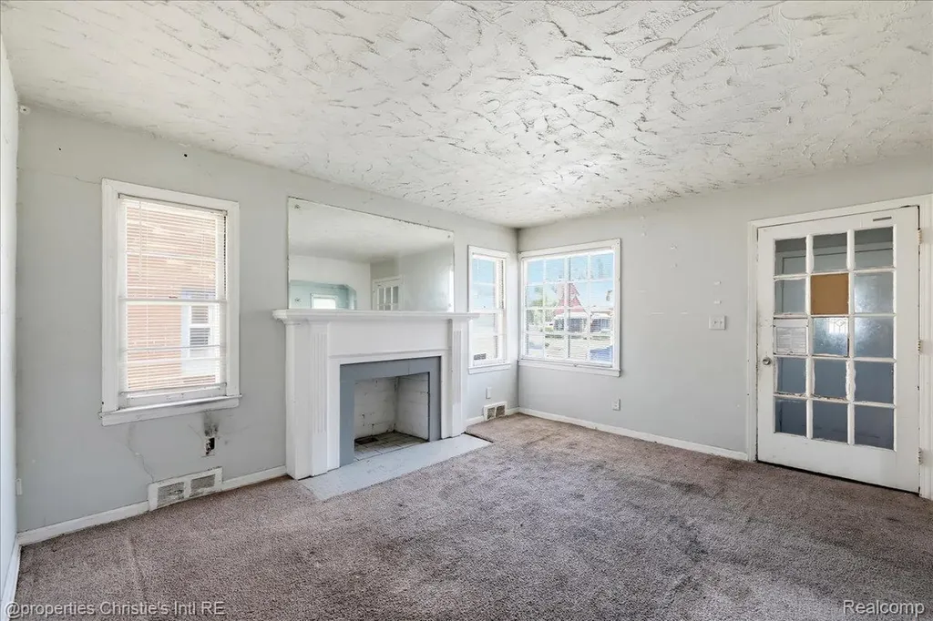 16101 Fenmore Street Detroit City MI 48235