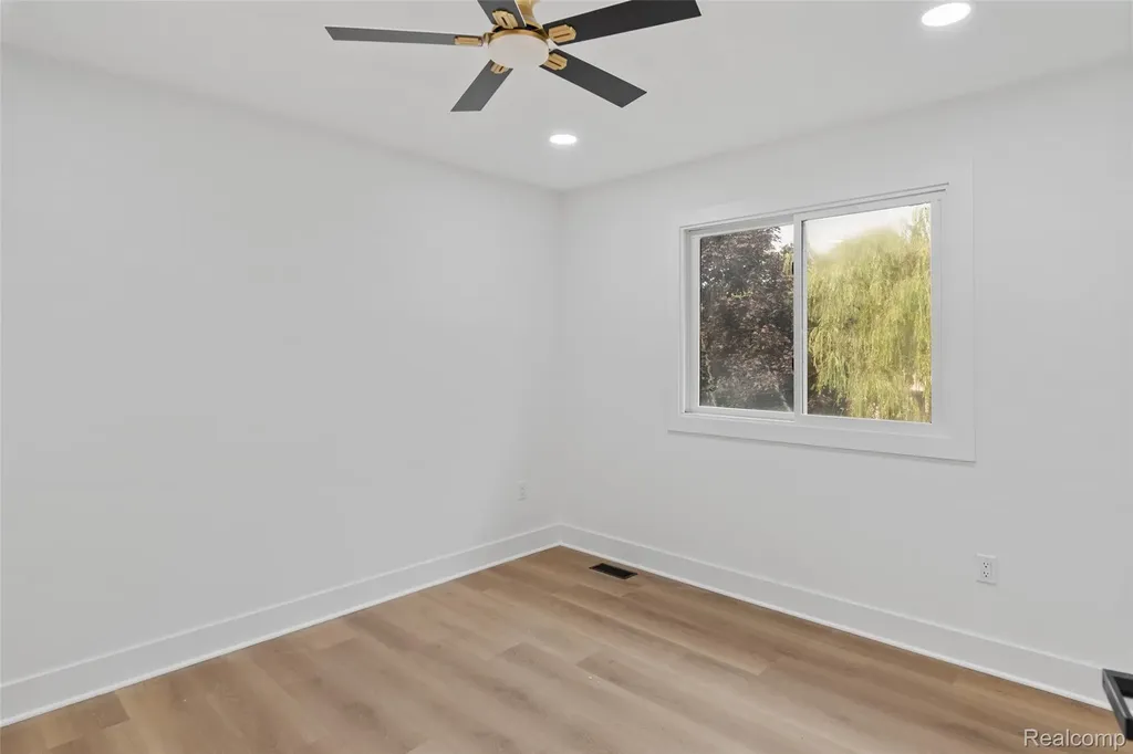 2841 Treyburn Lane West Bloomfield Charter Township MI 48324