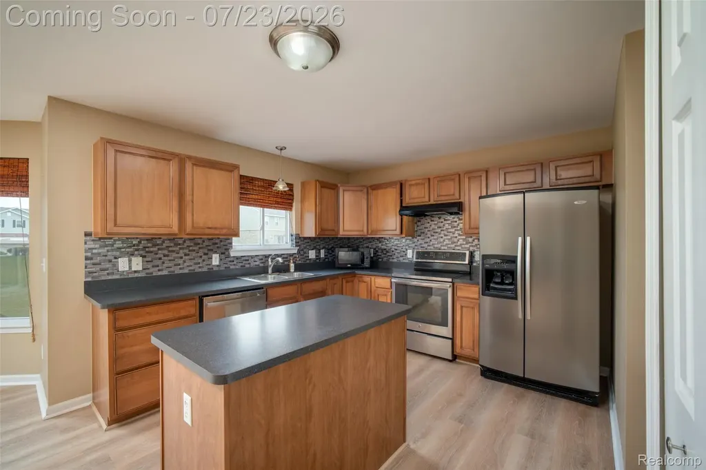 10117 Island Lake Drive Taylor City MI 48180