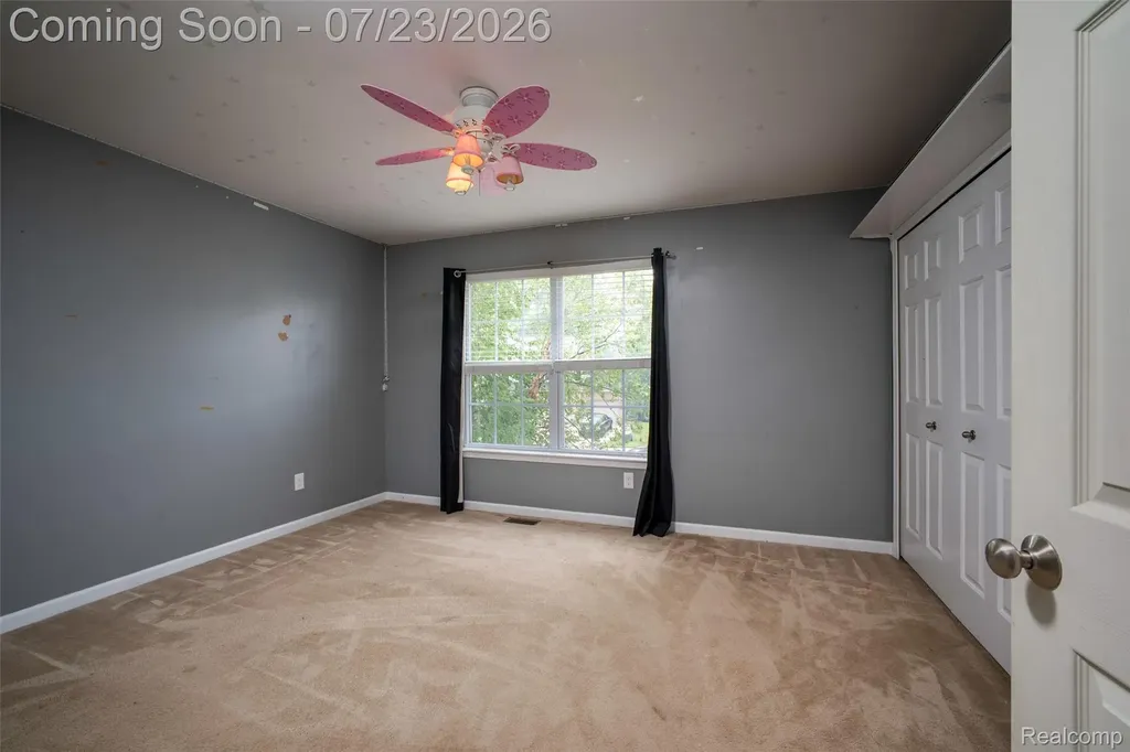 10117 Island Lake Drive Taylor City MI 48180
