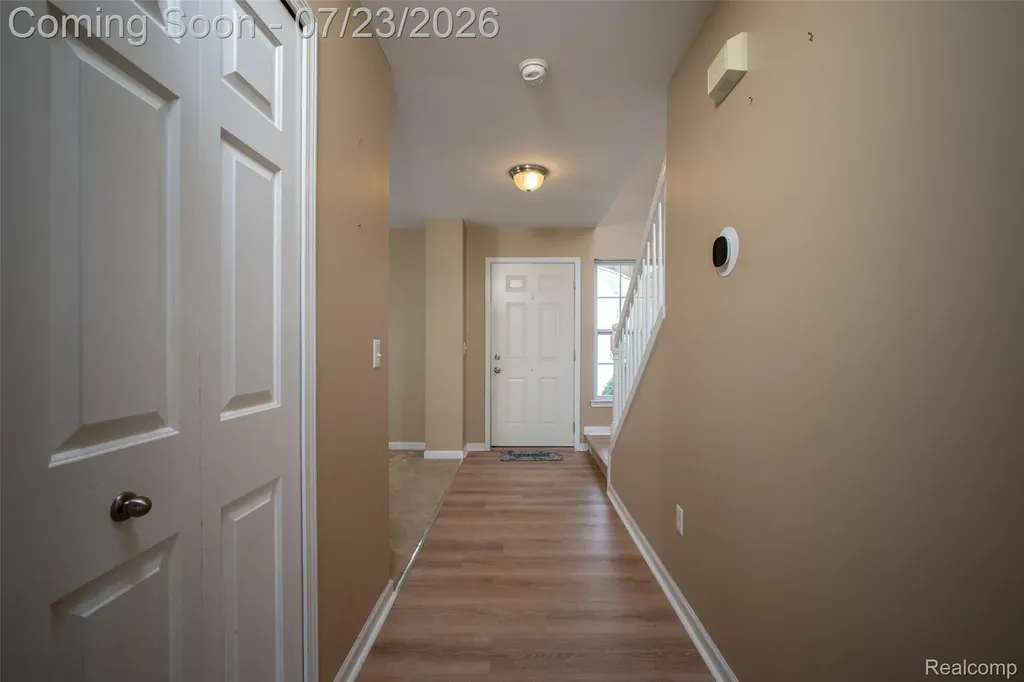 10117 Island Lake Drive Taylor City MI 48180