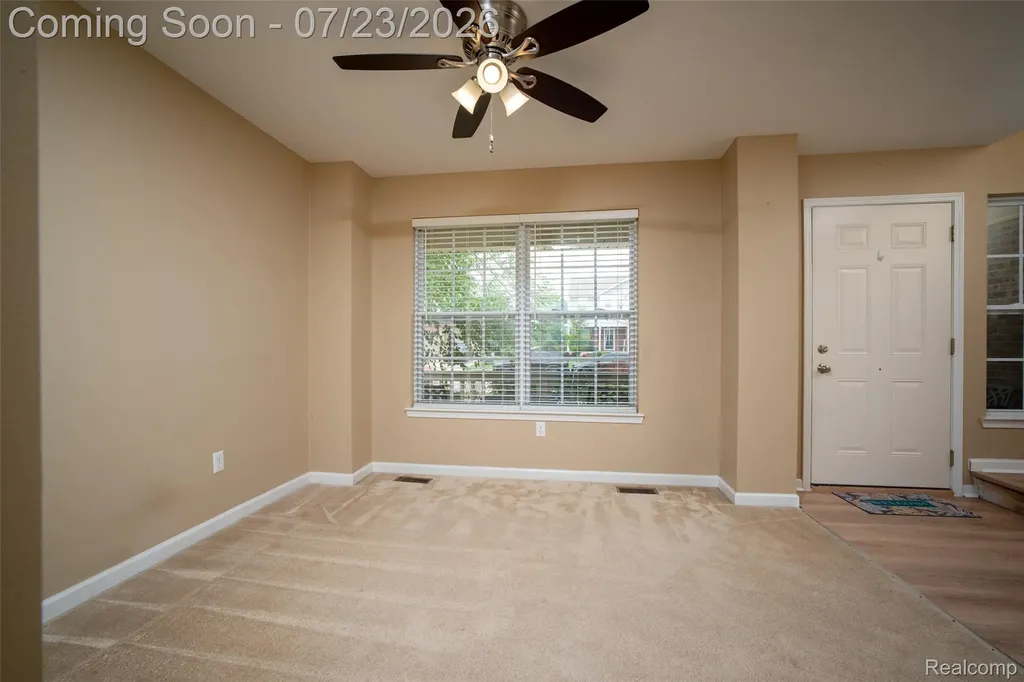 10117 Island Lake Drive Taylor City MI 48180