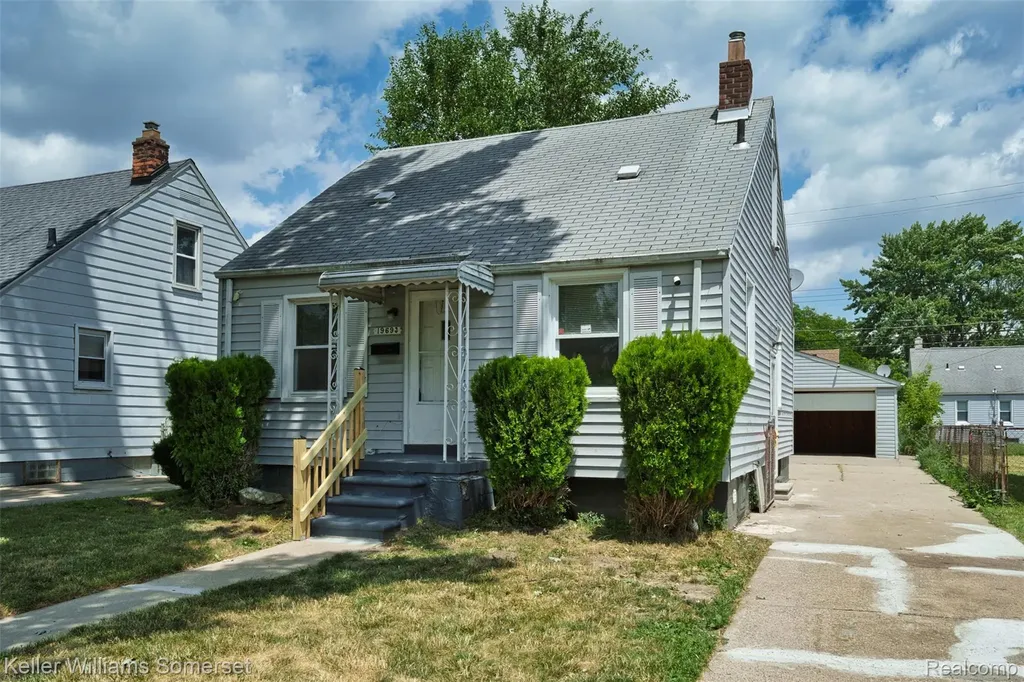 19693 Elkhart Street Harper Woods City MI 48225