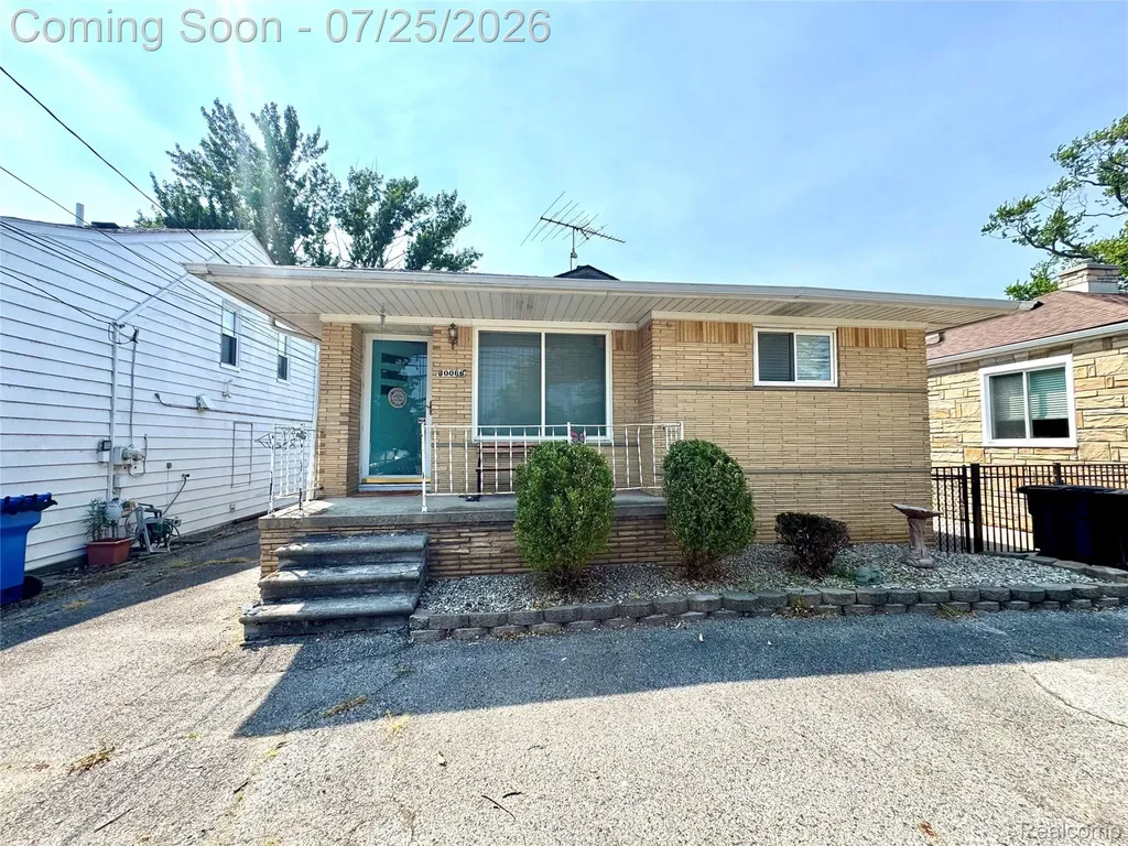 30066 Bayview Drive Gibraltar City MI 48173
