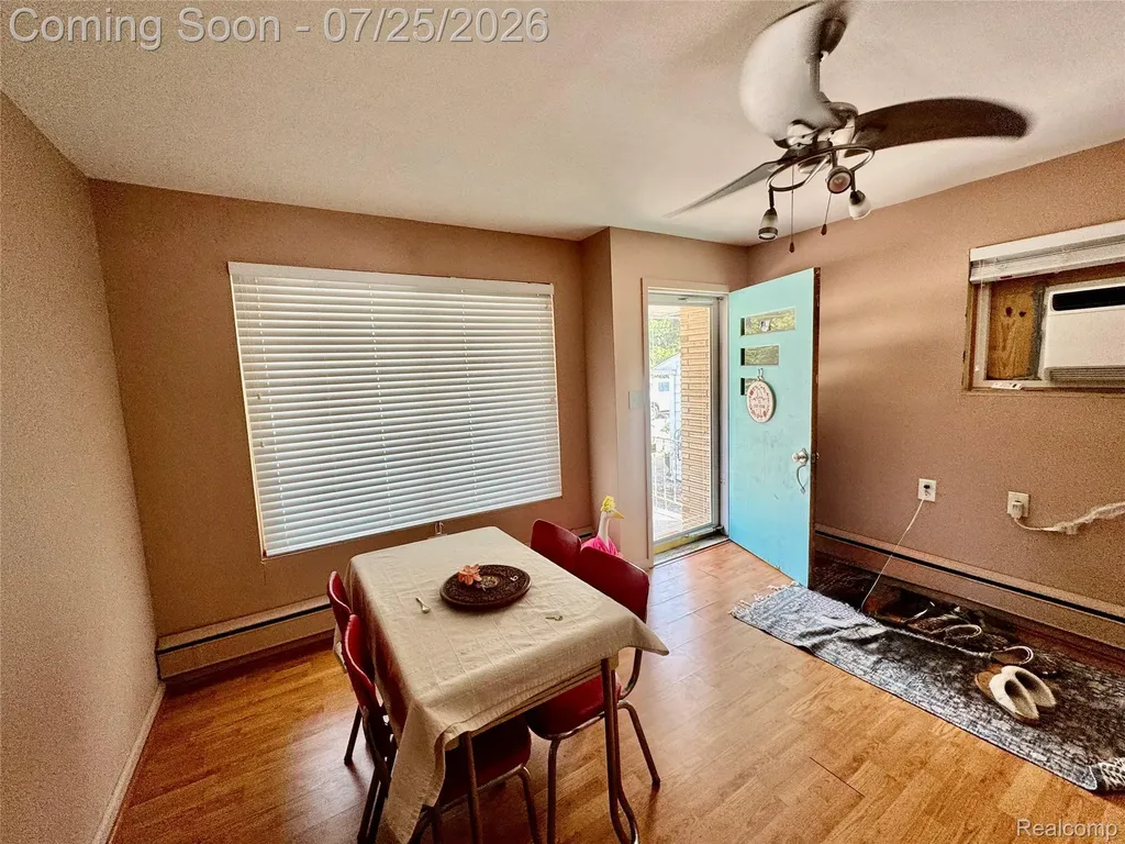 30066 Bayview Drive Gibraltar City MI 48173