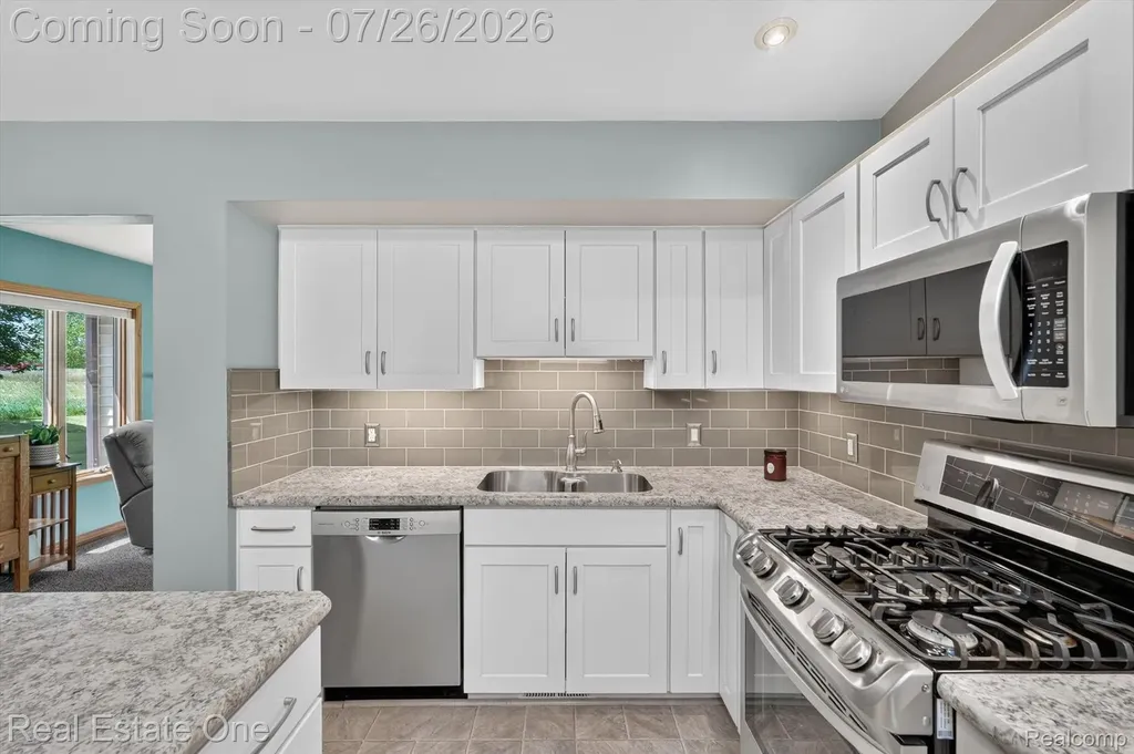 7255 Hall Road Springfield Charter Township MI 48350