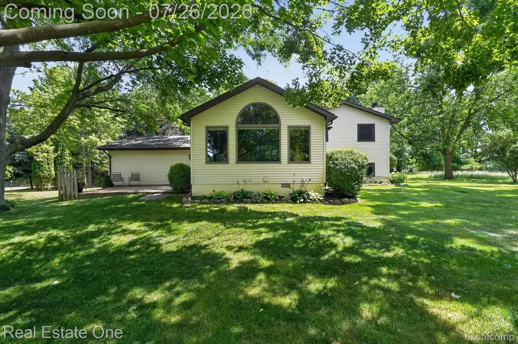 7255 Hall Road Springfield Charter Township MI 48350