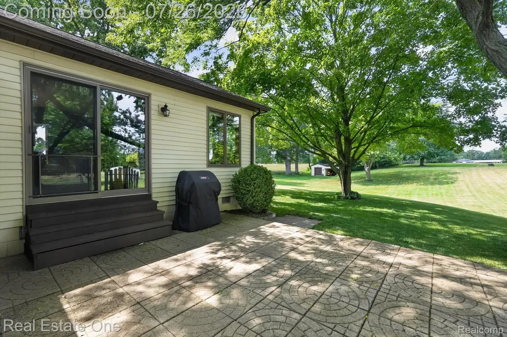 7255 Hall Road Springfield Charter Township MI 48350