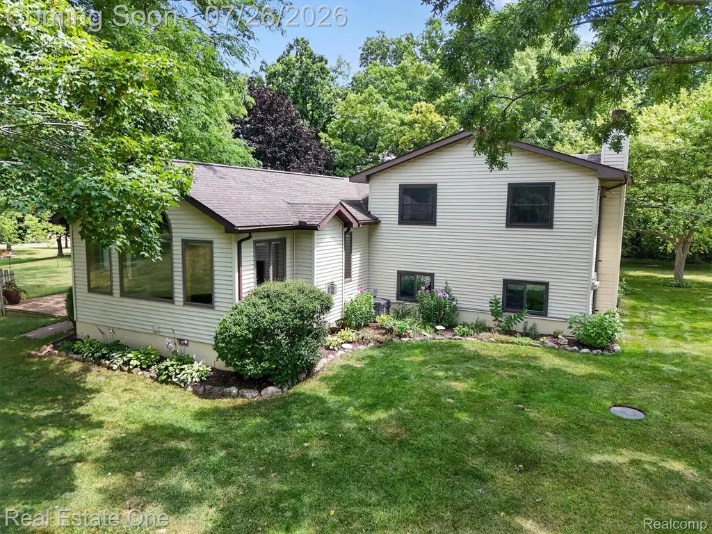 7255 Hall Road Springfield Charter Township MI 48350
