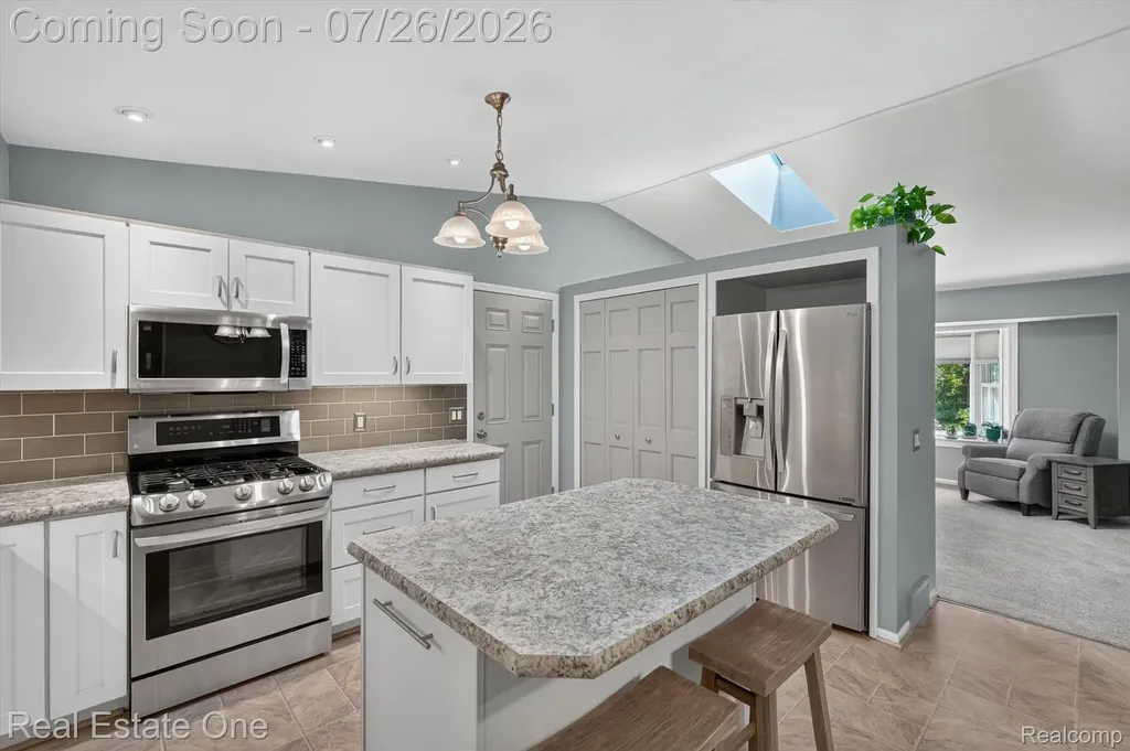 7255 Hall Road Springfield Charter Township MI 48350