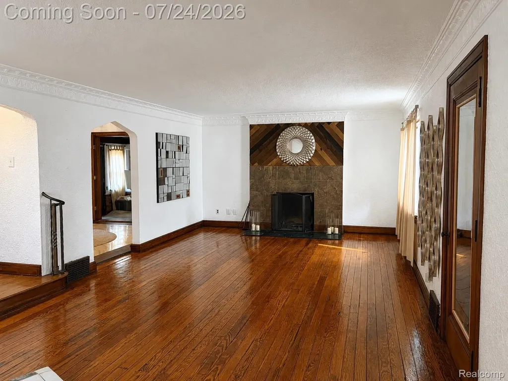 8215 Bramell Detroit City MI 48239