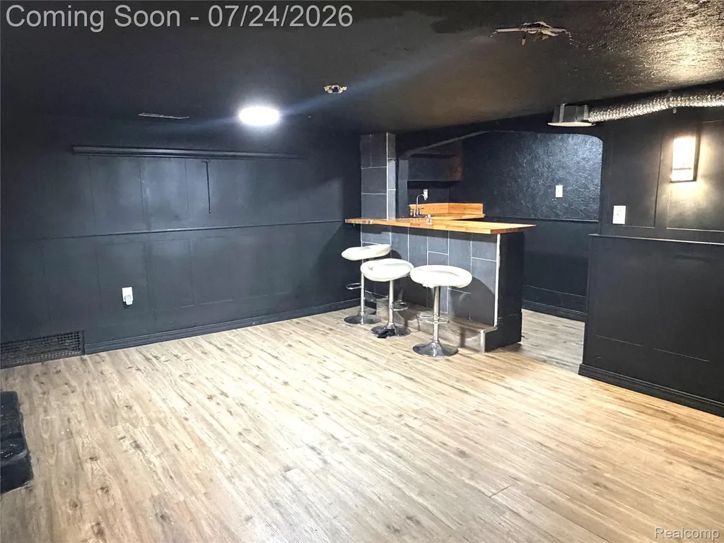 8215 Bramell Detroit City MI 48239