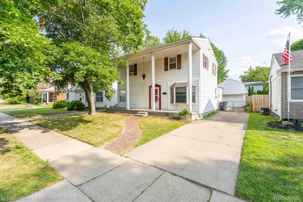 2424 Dallas Avenue Royal Oak City MI 48067