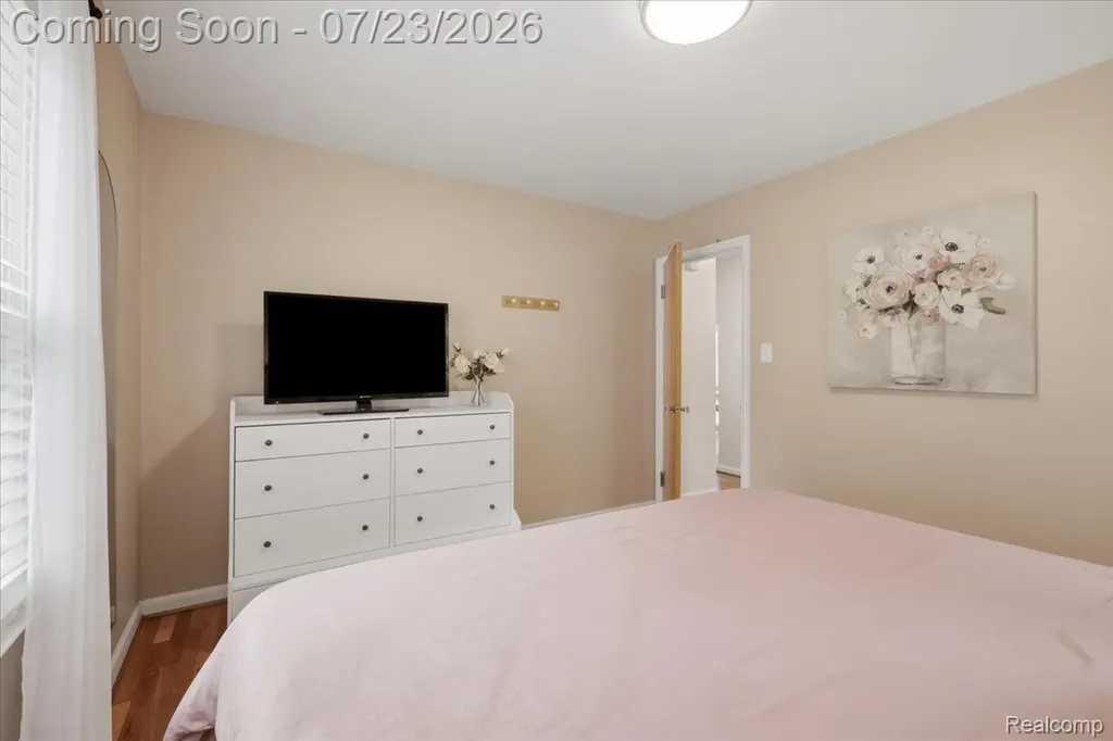 3221 Ferris Avenue Royal Oak City MI 48073