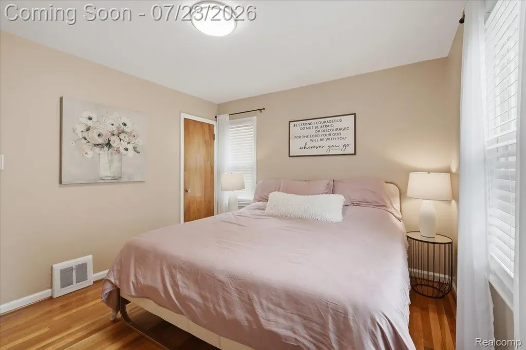 3221 Ferris Avenue Royal Oak City MI 48073