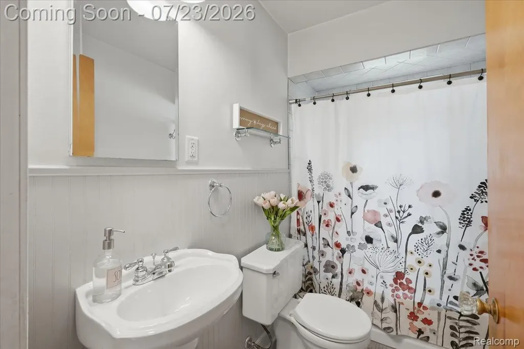 3221 Ferris Avenue Royal Oak City MI 48073
