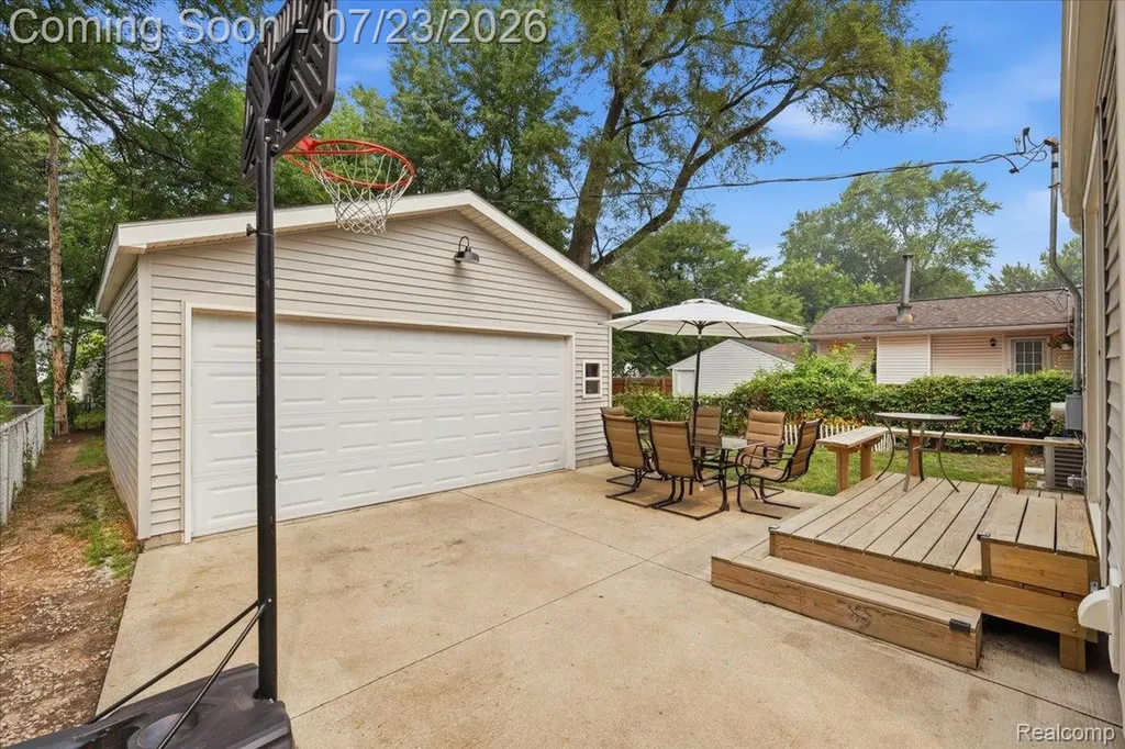 3221 Ferris Avenue Royal Oak City MI 48073