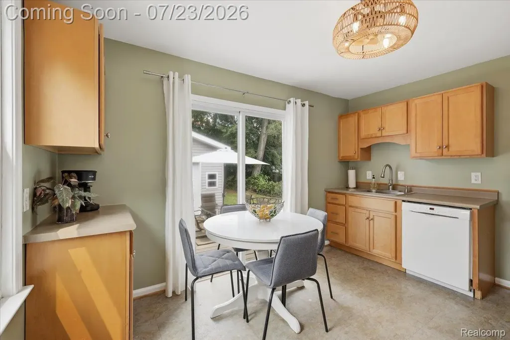 3221 Ferris Avenue Royal Oak City MI 48073
