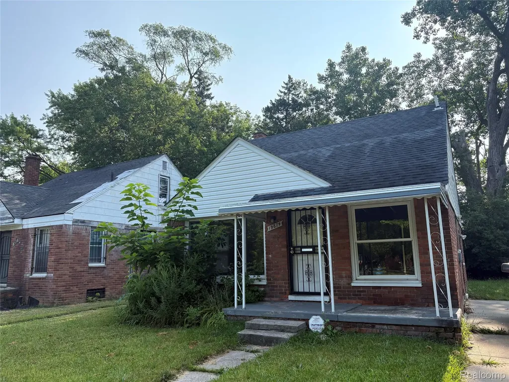 19674 Irvington Street Detroit City MI 48203