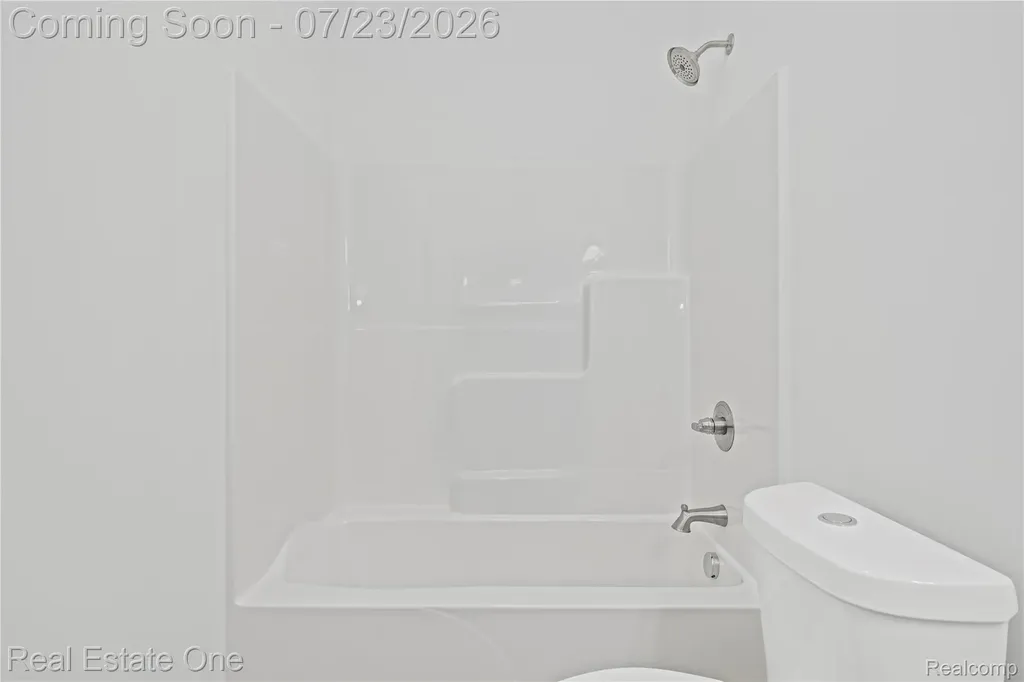 7453 Village Court Springfield Charter Township MI 48350