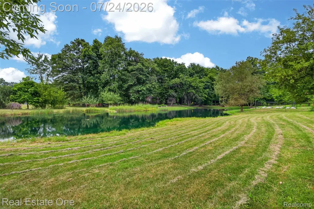 11201 Horton Road Groveland Township MI 48442
