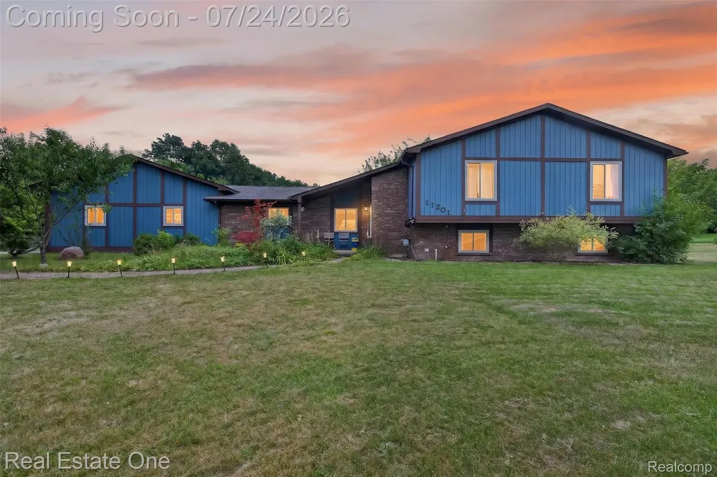 11201 Horton Road Groveland Township MI 48442
