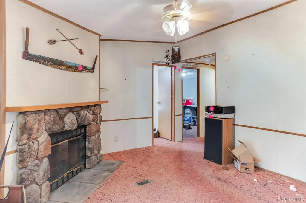 6721 Senate Street #406 Van Buren Charter Township MI 48111