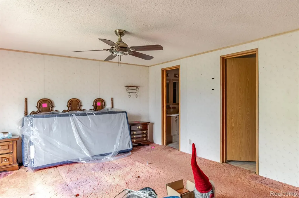 6721 Senate Street #406 Van Buren Charter Township MI 48111