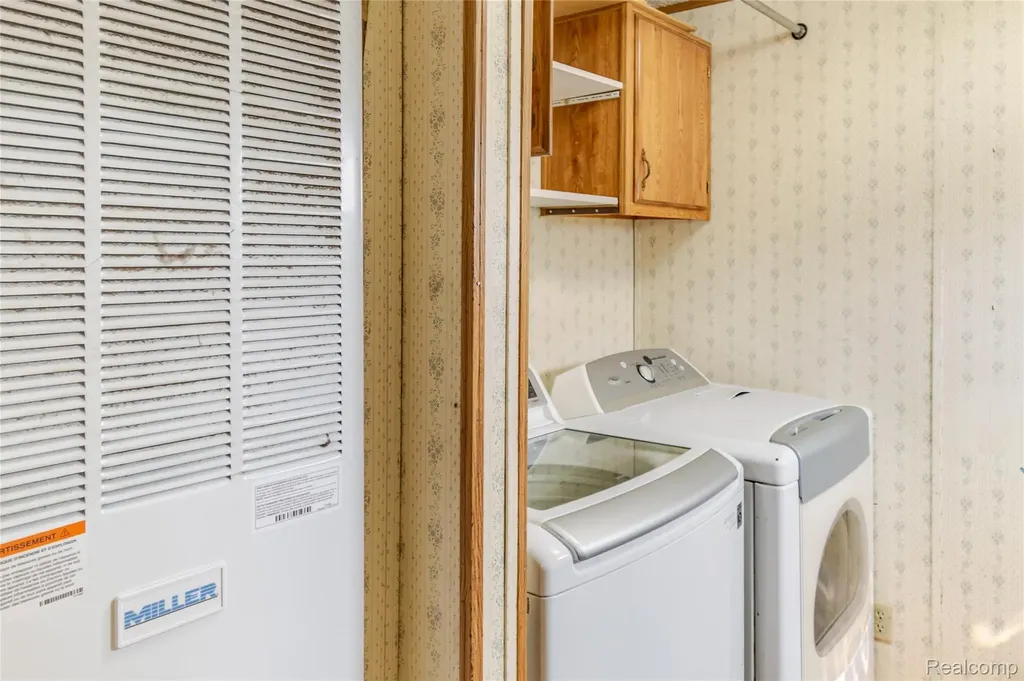 6721 Senate Street #406 Van Buren Charter Township MI 48111