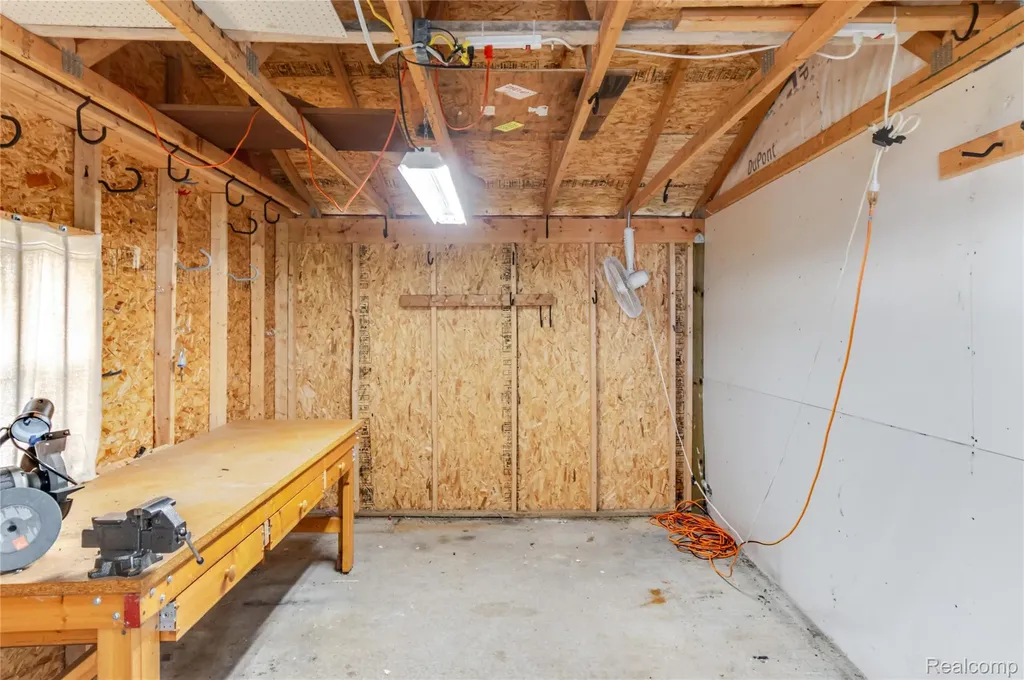 6721 Senate Street #406 Van Buren Charter Township MI 48111
