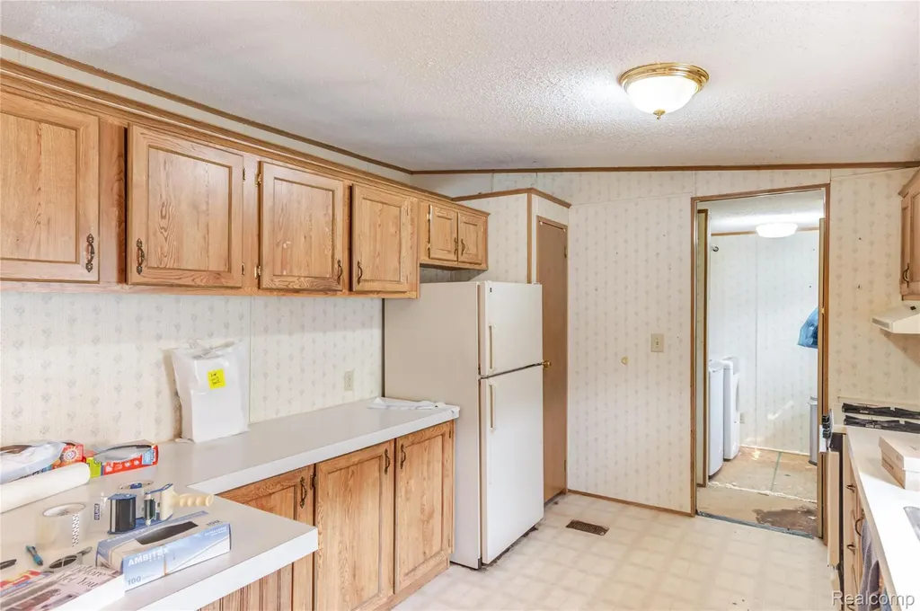 6721 Senate Street #406 Van Buren Charter Township MI 48111
