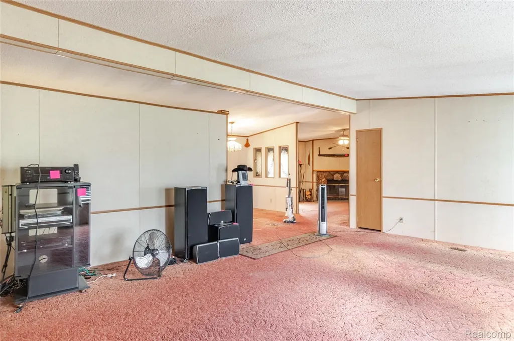 6721 Senate Street #406 Van Buren Charter Township MI 48111