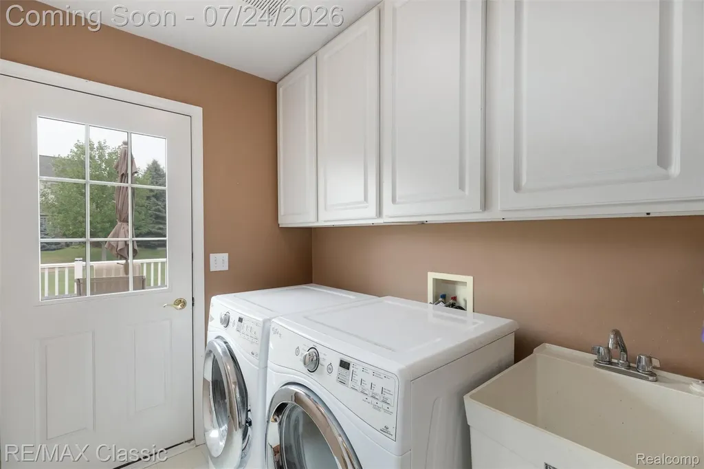 24859 Terra Del Mar Drive Novi City MI 48374