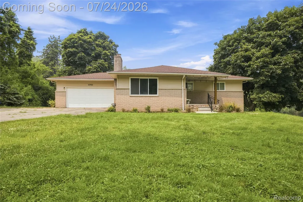 4700 Indianwood Court Independence Charter Township MI 48348