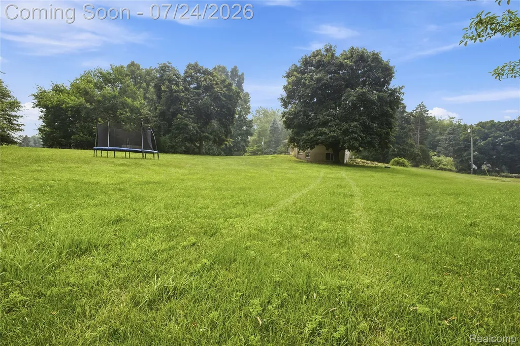 4700 Indianwood Court Independence Charter Township MI 48348