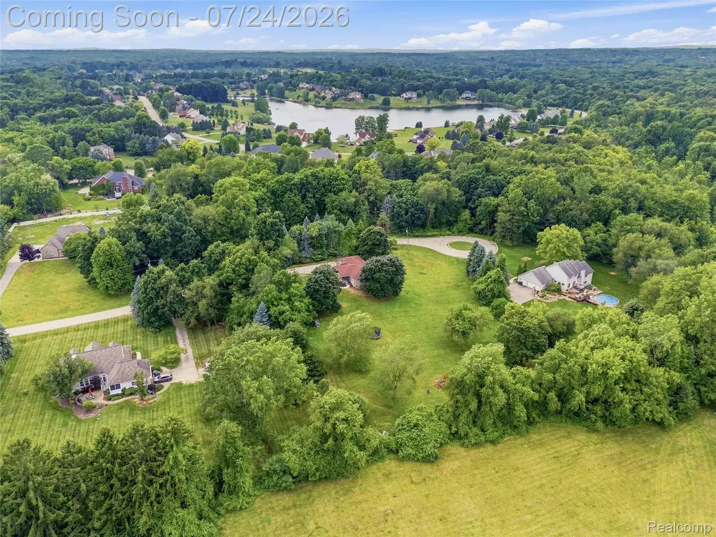 4700 Indianwood Court Independence Charter Township MI 48348